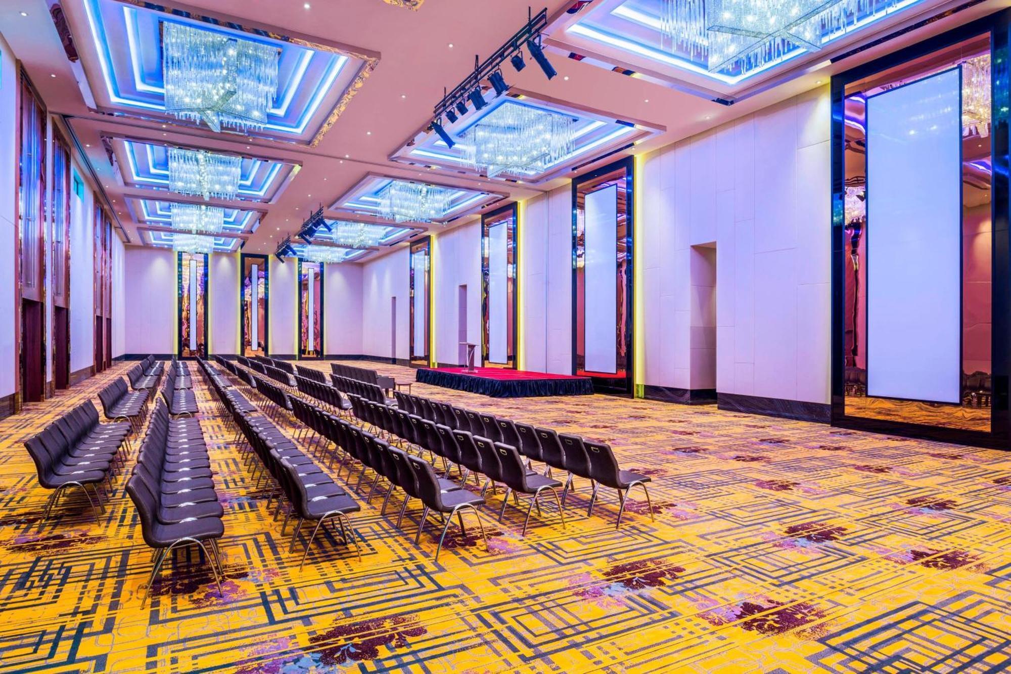 Le Meridien Putrajaya Luaran gambar The Grand Ballroom
