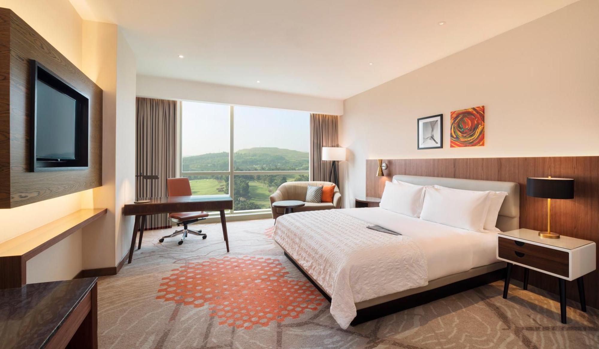 Le Meridien Putrajaya Luaran gambar A guest room at the hotel